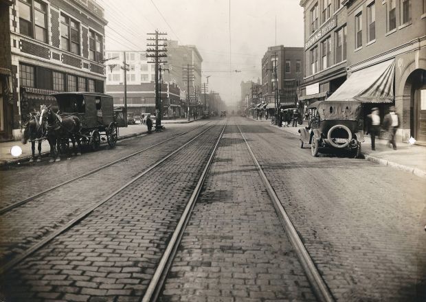 Collinsville Avenue in East St. Louis, 1919